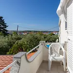 Stunning In Barbat With Wifi Barbat na Rabu
