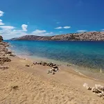 Stunning In Barbat With Wifi شقة