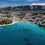 Stunning In Barbat With Wifi 公寓 Barbat na Rabu
