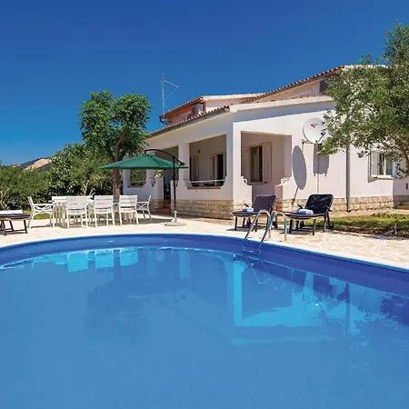 Lovely Apartment In Barbat With Swimming Pool * Barbat na Rabu