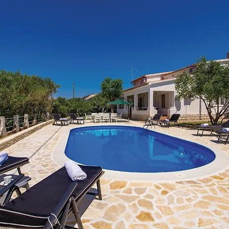 Lovely Apartment In Barbat With Swimming Pool * Barbat na Rabu